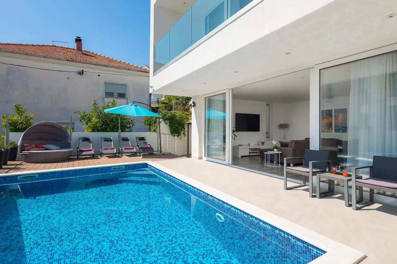 Villa Z&Z Seget Vranjica 0*,  Croatia